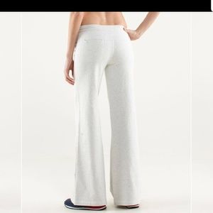 Lululemon voyage sweatpants